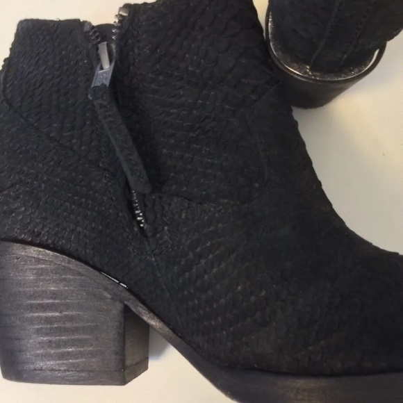 Ash Moka textured leather booties black size 36M - Picture 7 of 8